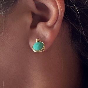 Alquimia Turquoise color crystals and Gold Earrings